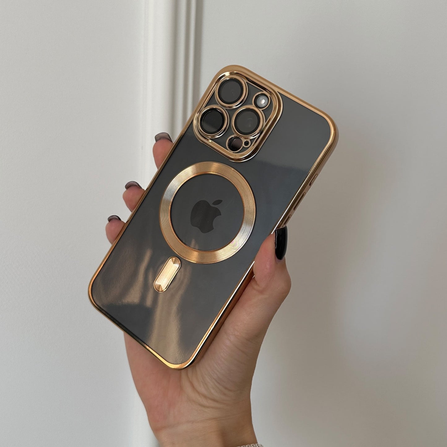 BLANCA IPHONE CASE
