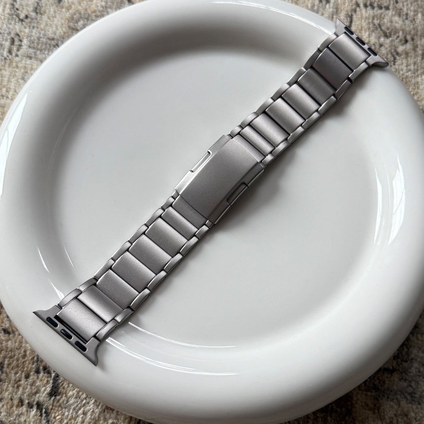 TITANIUM APPLE WATCH BAND