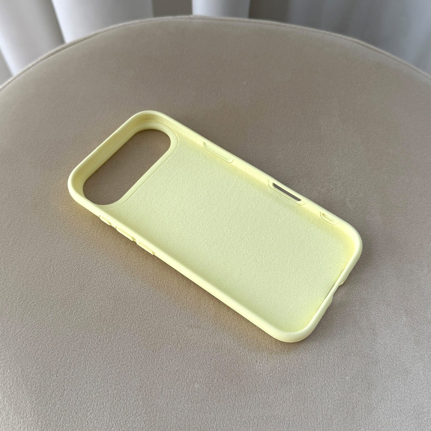 ETUI MIA DO IPHONE